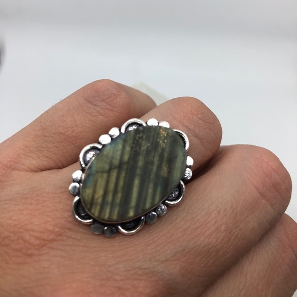 Rough Cut Labradorite Ring - Picture 5 of 5
